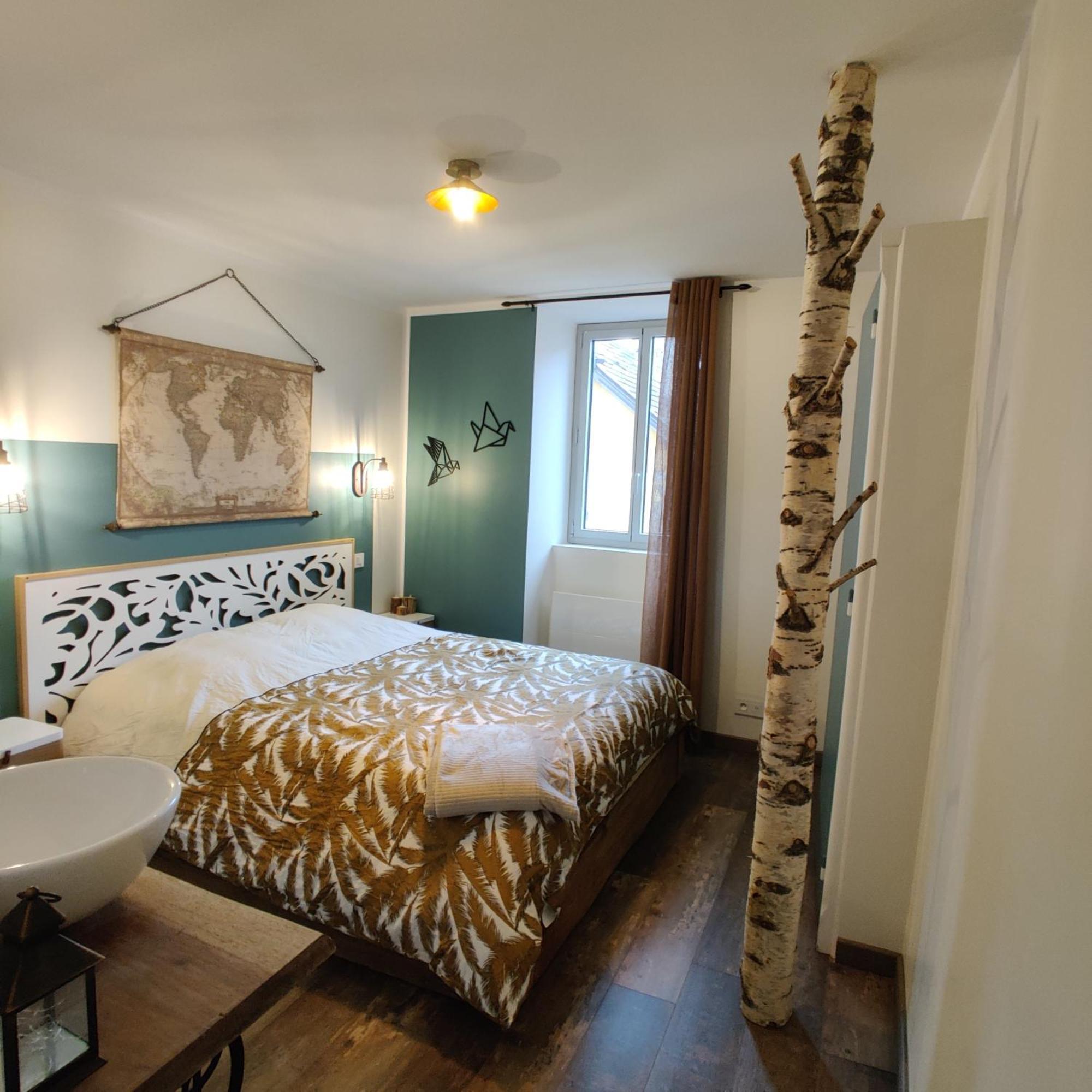 Au Coin Du Chemin Hotel Chambéry Cameră foto